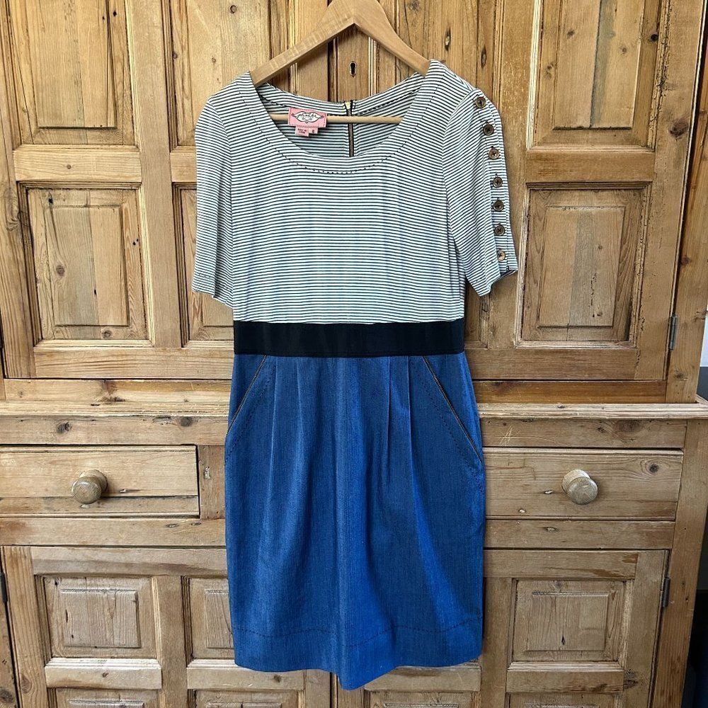 Phoebe Couture Size 6 Dress Striped Chambray Pockets Button Detail